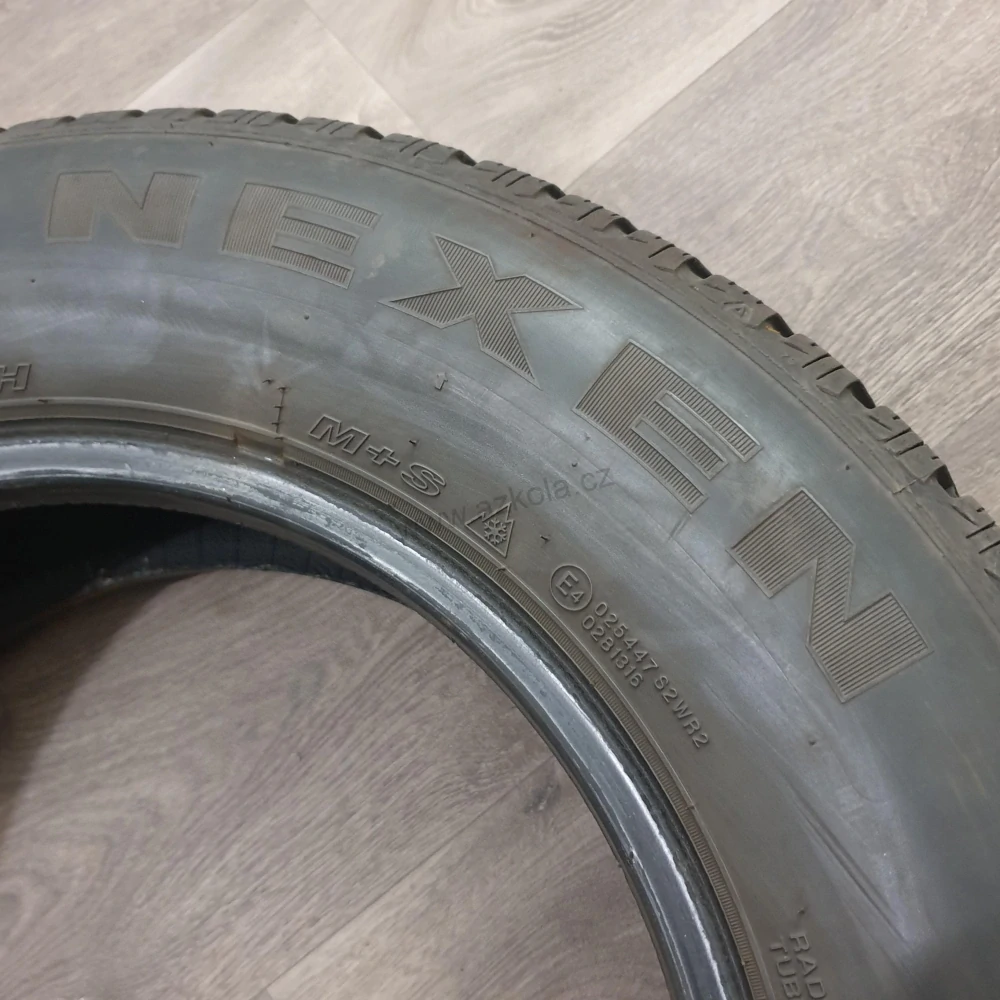 Zimní pneumatiky 215/65 R16 Nexen č. AP633