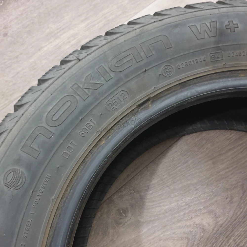 Zimní pneumatiky 165/70 R14 Nokian č. AP652