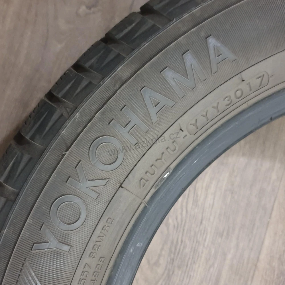 Zimní pneumatiky 175/65 R15 Yokohama č. AP657