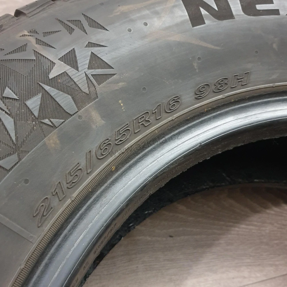 Zimní pneumatiky 215/65 R16 SUV Nexen č. AP728