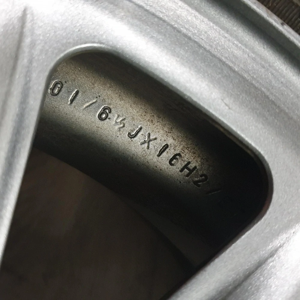 Zimní kola Škoda, VW, Seat 205/60 R16 č. AK158