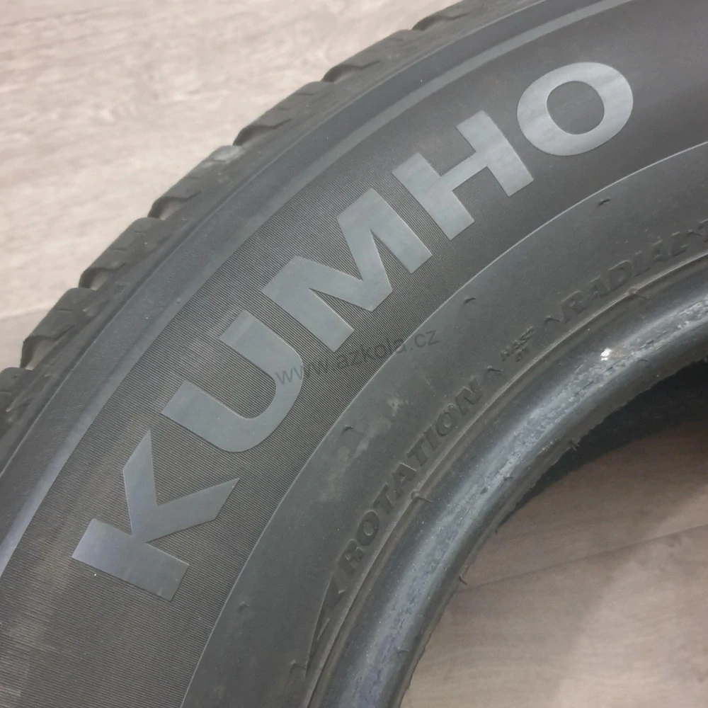 Celoroční pneumatiky 235/65 R17 SUV Kumho č. AP780