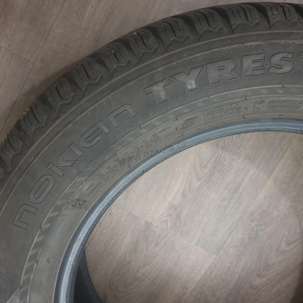 Zimní pneumatiky 215/65 R17 Nokian č. AP781