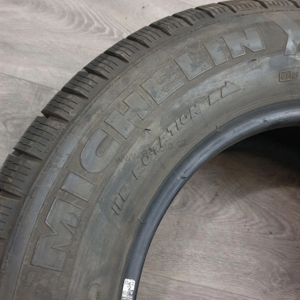 Zimní pneumatiky 215/65 R15C Michelin č. AP811