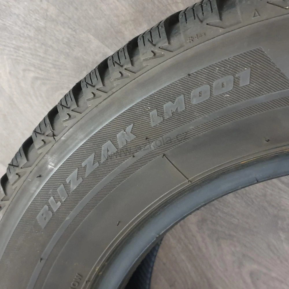 Zimní pneumatiky 215/60 R16 Bridgestone č. AP852
