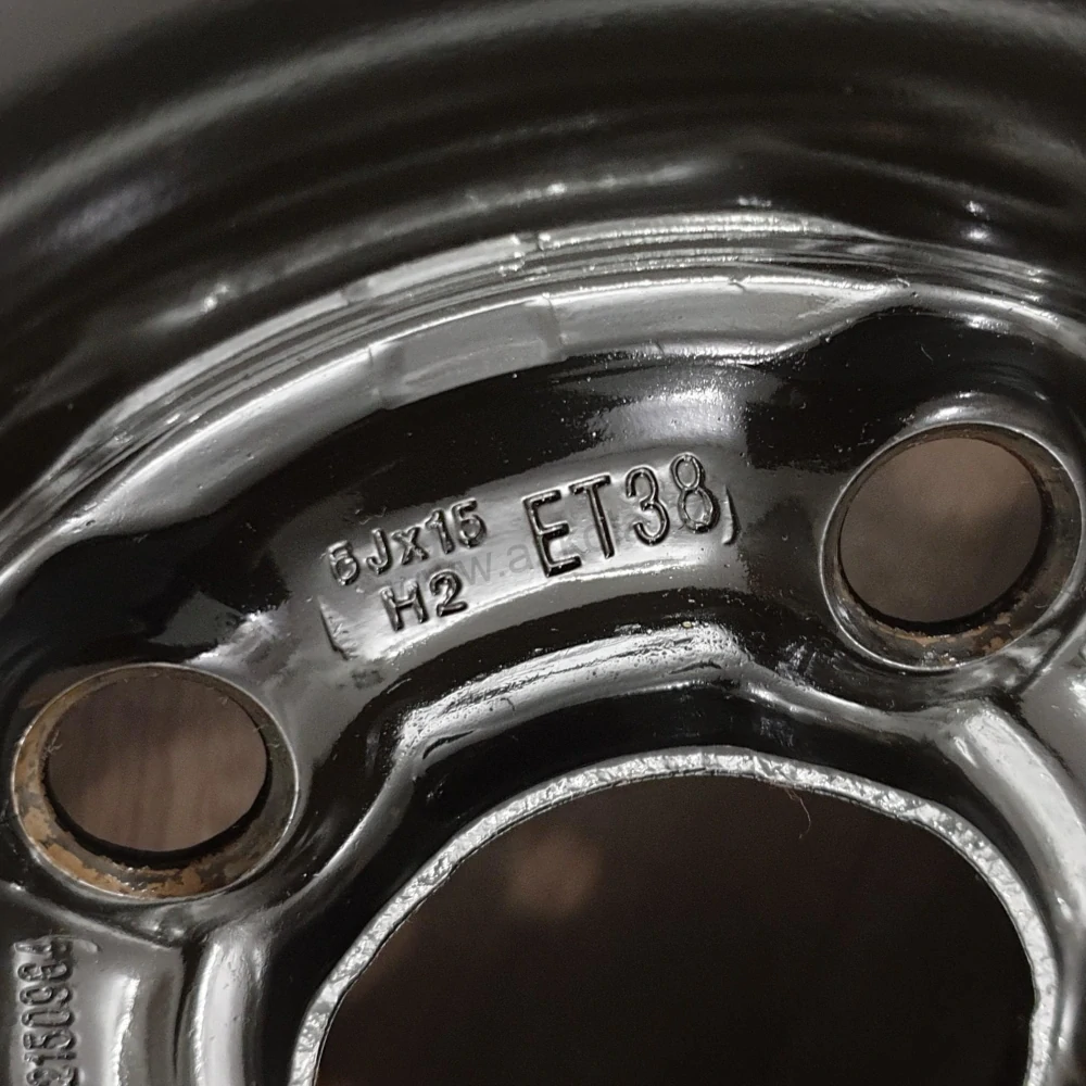 Zimní kola Škoda, Volkswagen, Seat, Audi 185/60 R15 č. AK167