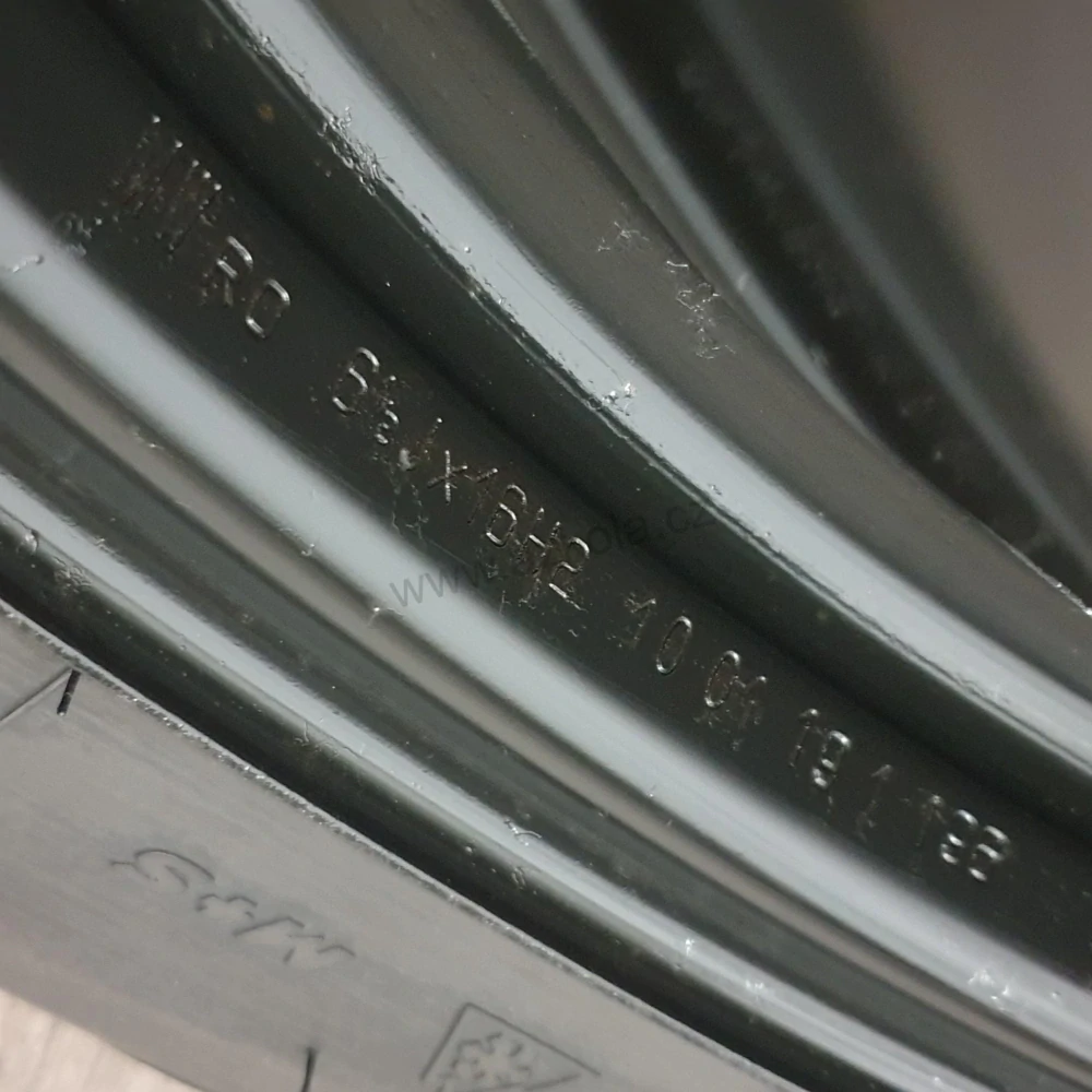 Zimní kola Dacia Duster 215/65 R16 č. AK170