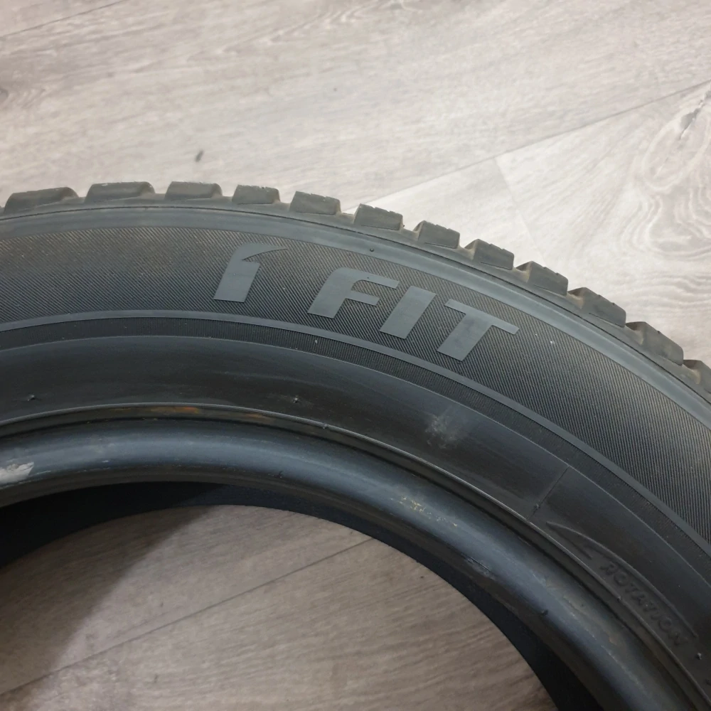 Zimní pneumatiky 205/60 R16 Laufenn č. AP886