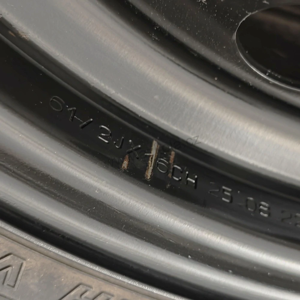 Zimní kola Suzuki SX4, Vitara 215/60 R16 č. AK195