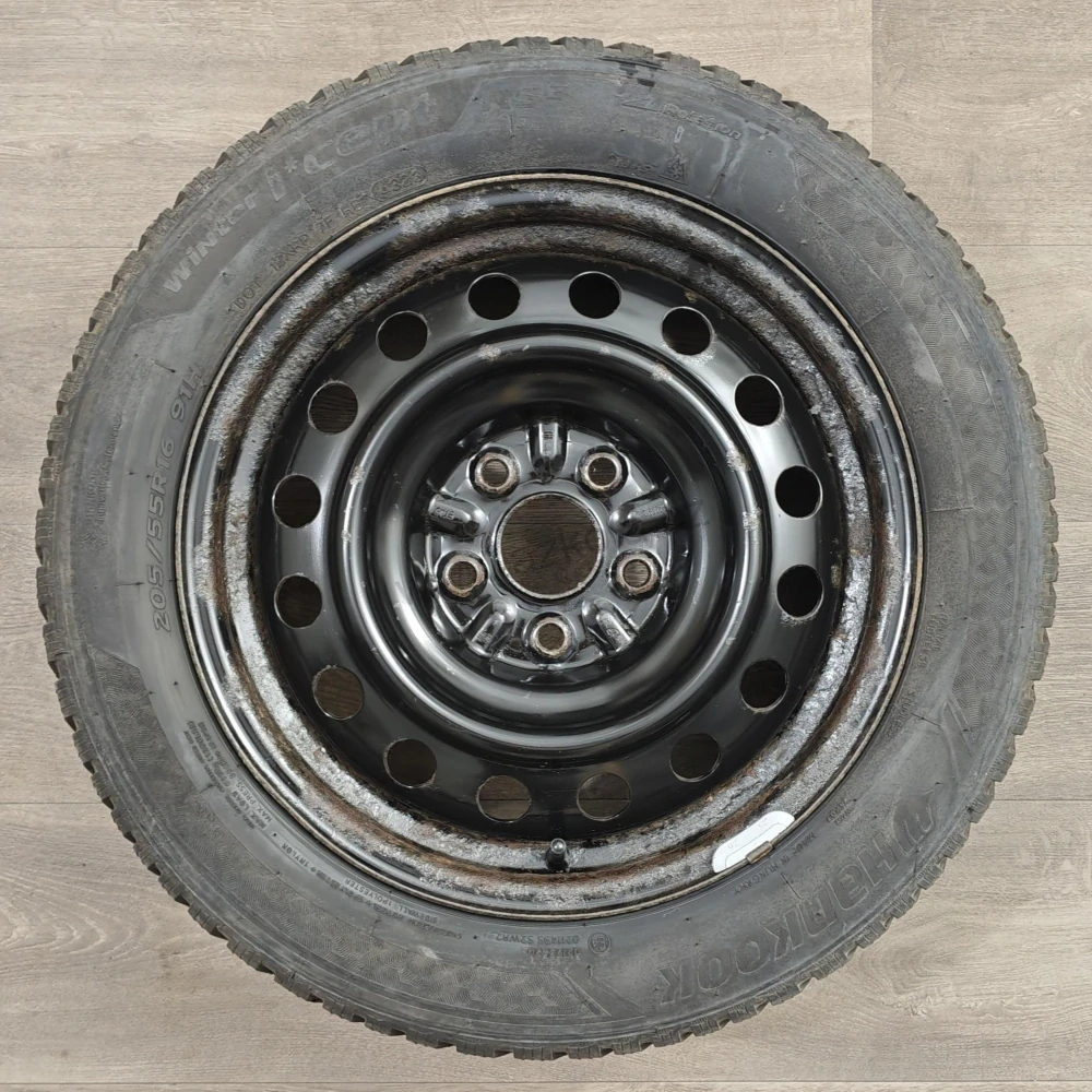 Zimní kola Toyota Auris, Corolla 205/55 R16 č. AK197