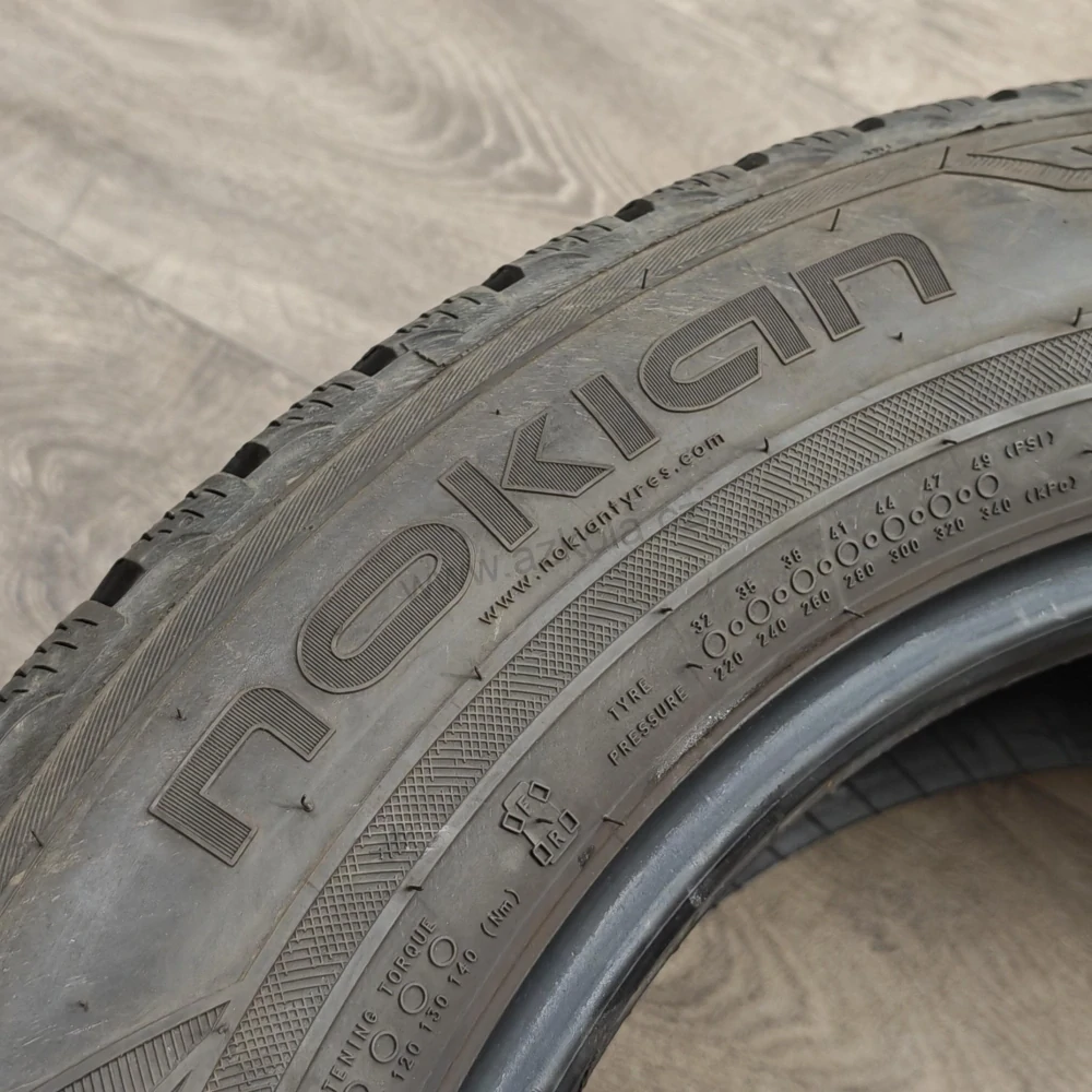 Zimní pneumatiky 215/65 R17 SUV Nokian č. AP903