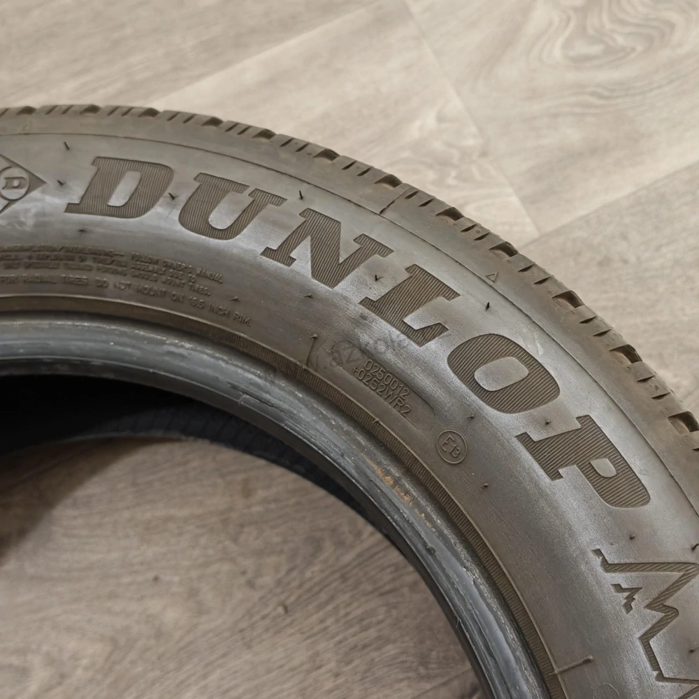 Zimní pneumatiky 205/60 R16 Dunlop č. AP912