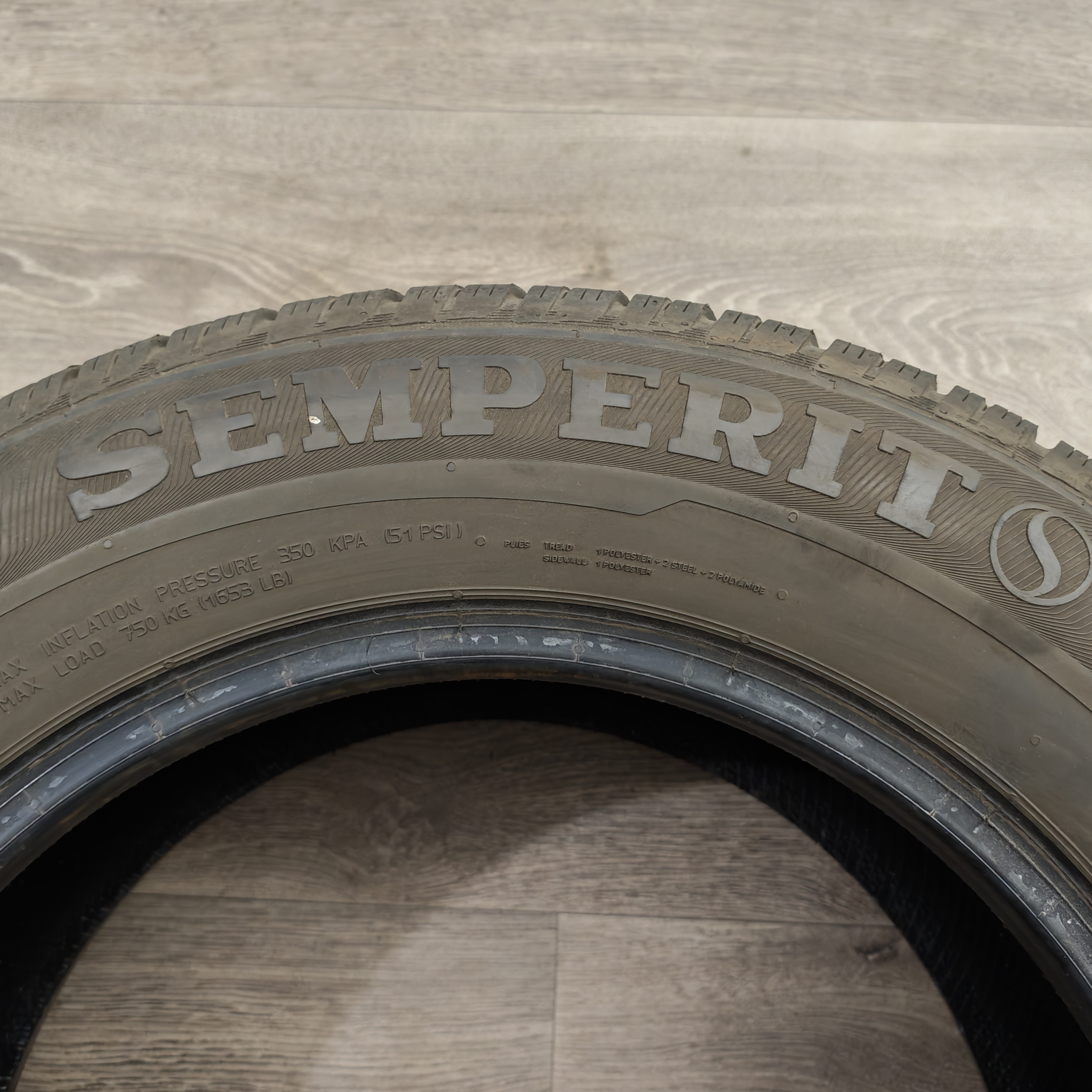 Zimní pneumatiky 215/65 R16 Semperit č. AP950