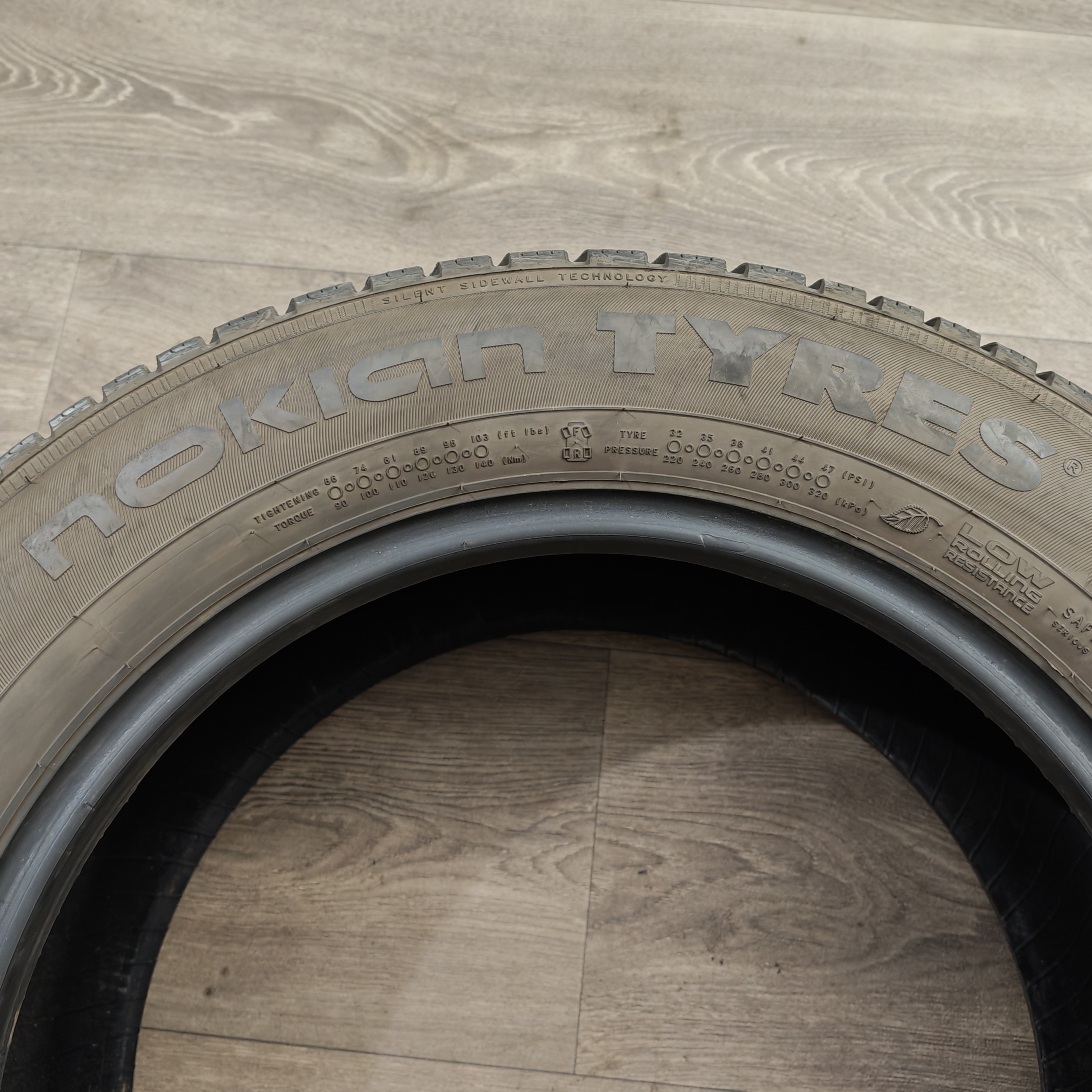 Zimní pneumatiky 215/60 R16 Nokian č. AP973