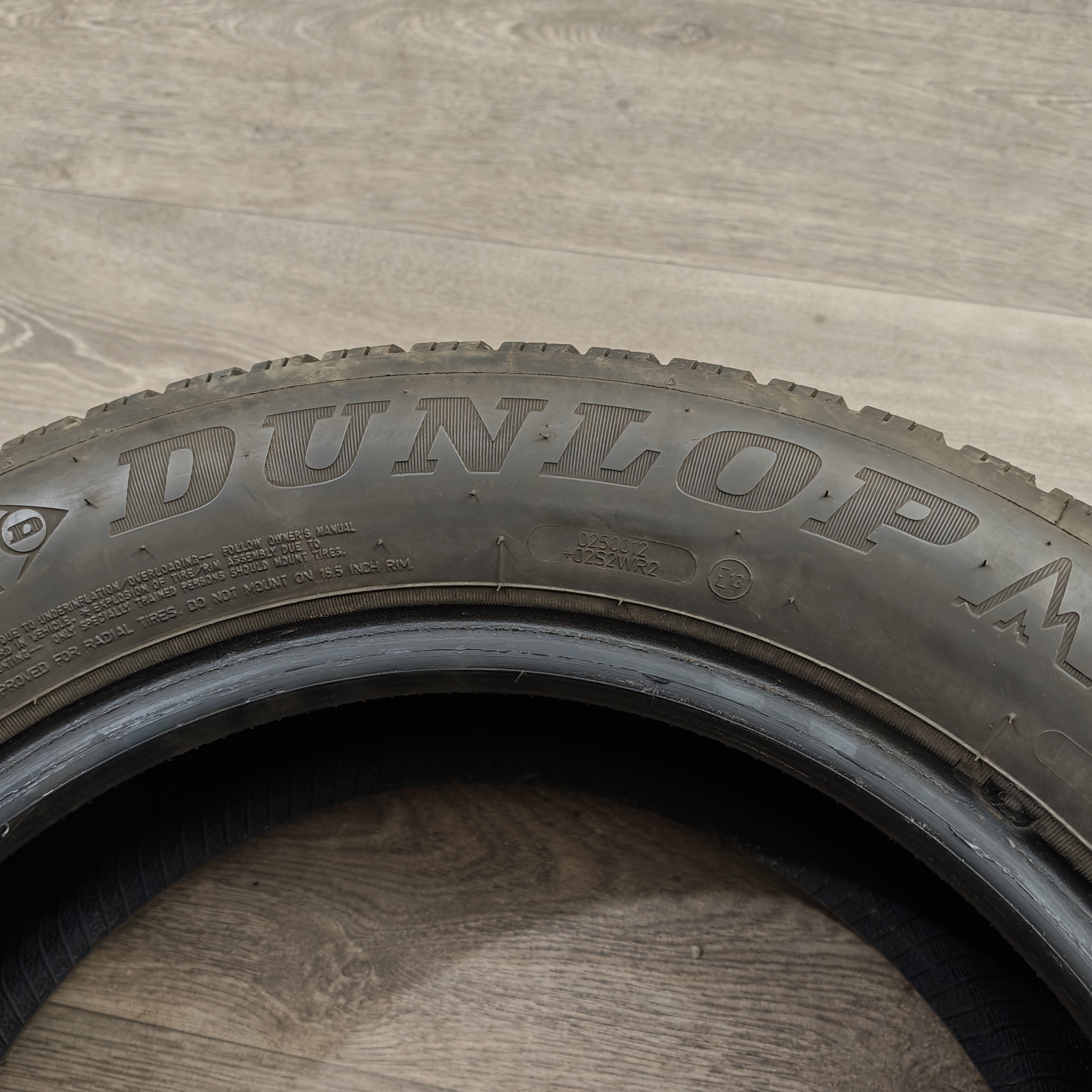 Zimní pneumatiky 205/60 R16 Dunlop č. AP977