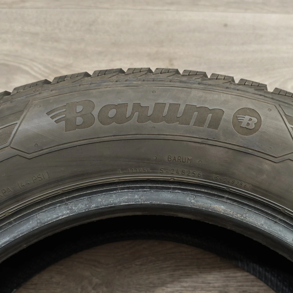 Zimní pneumatiky 195/65 R15 Barum č. AP983
