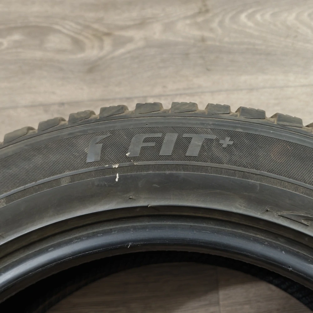 Zimní pneumatiky 205/55 R16 Laufenn č. AP1004
