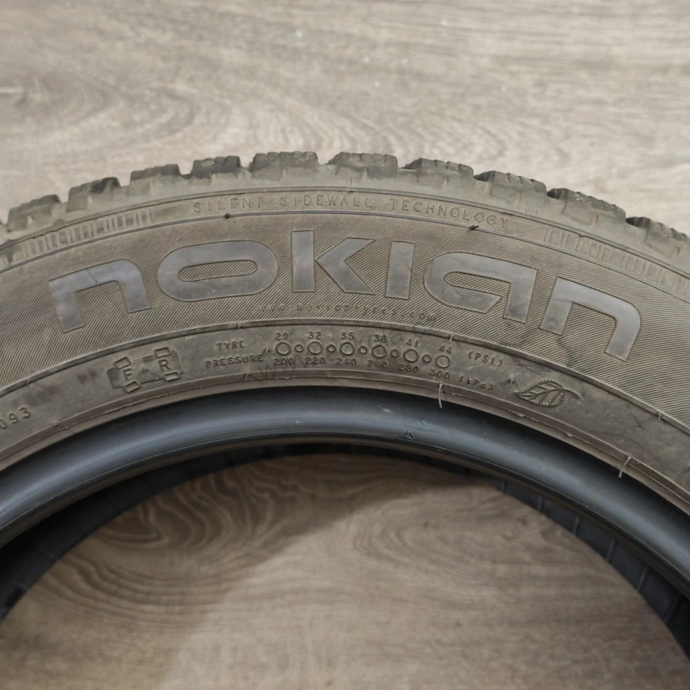 Zimní pneumatiky 175/65 R15 Nokian č. AP1032