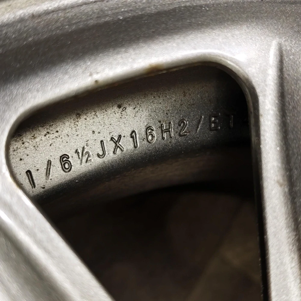 Zimní kola Škoda, Volkswagen, Seat, Audi 205/60 R16 č. AK206