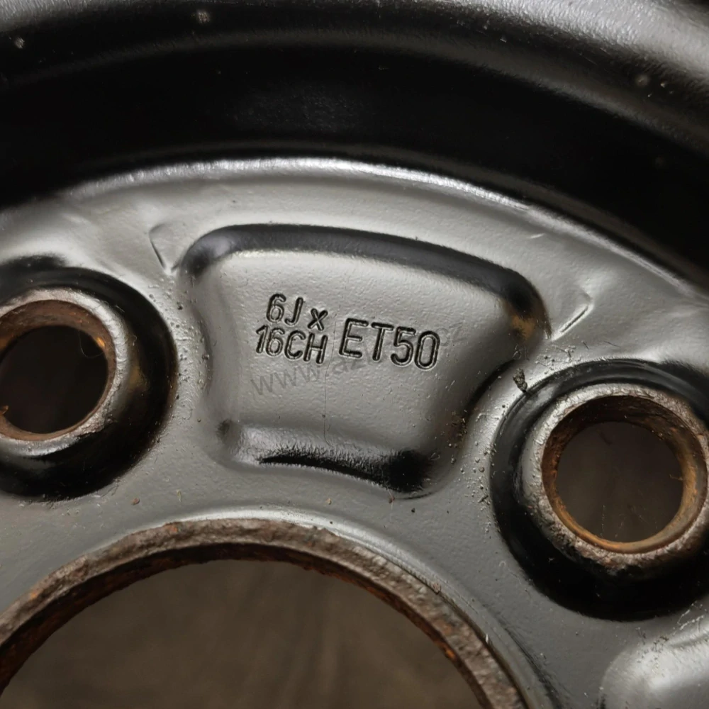 Zimní kola Suzuki SX4, Fiat Sedici 205/60 R16 č. AK208