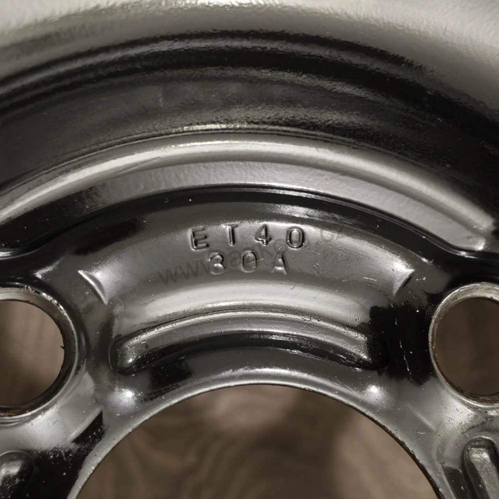 Zimní kola Dacia, Renault 185/65 R15 č. AK213