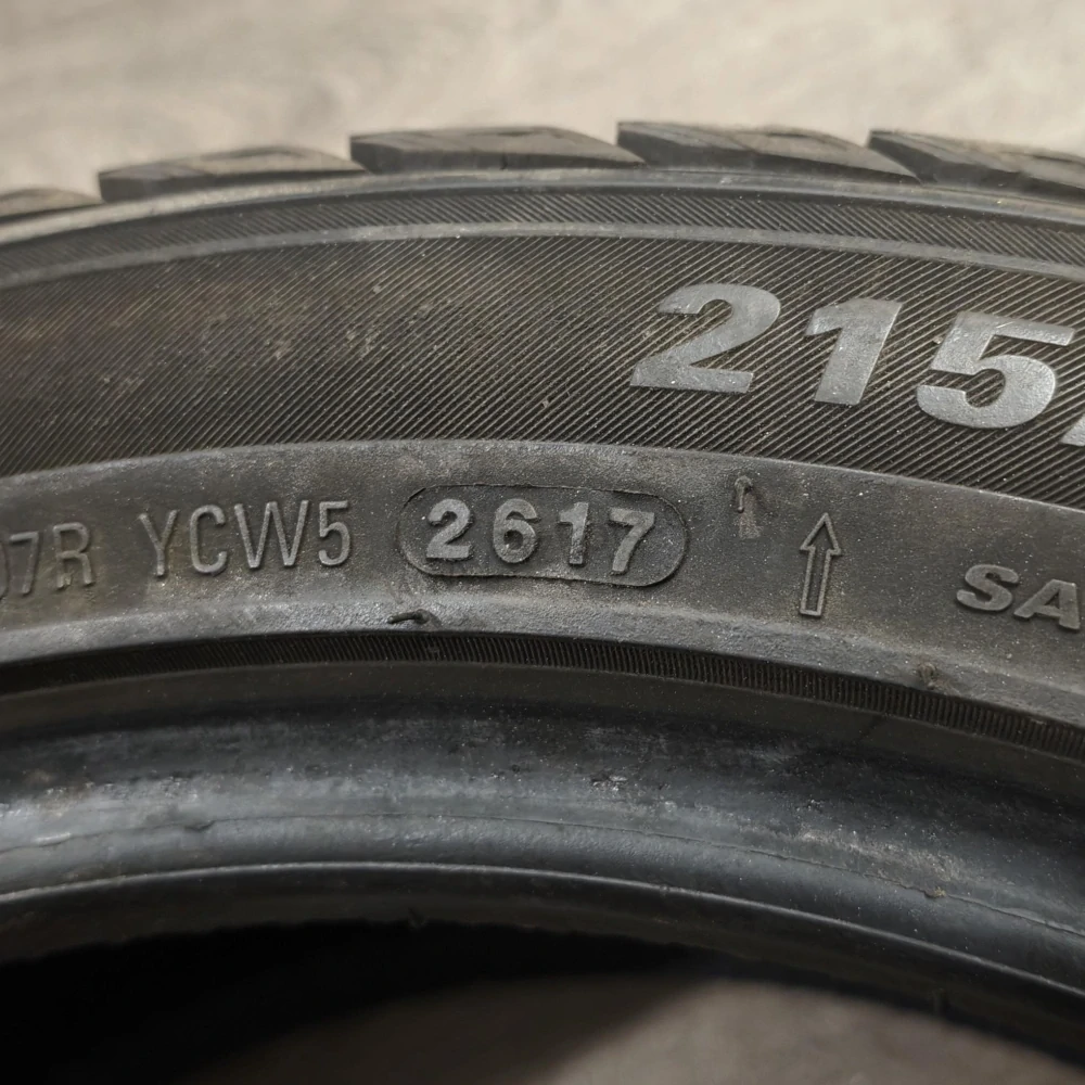 Zimní pneumatiky 215/45 R17 Kumho č. AP1111