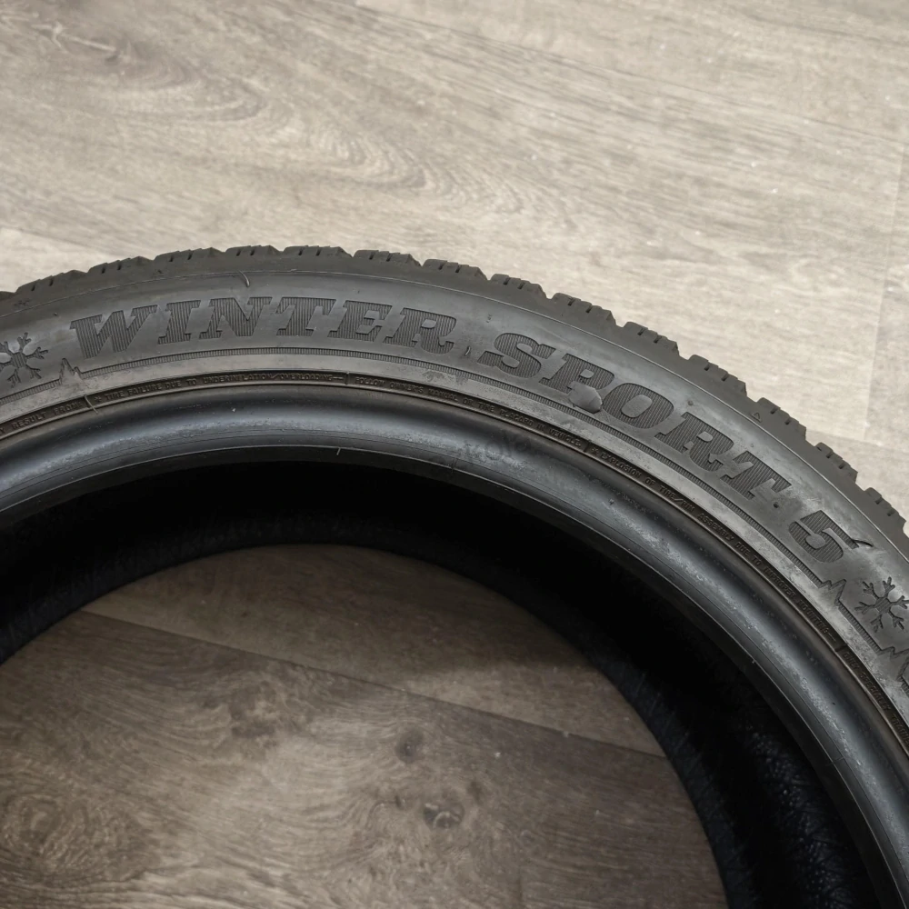 Zimní pneumatiky 225/45 R17 Dunlop č. AP1113
