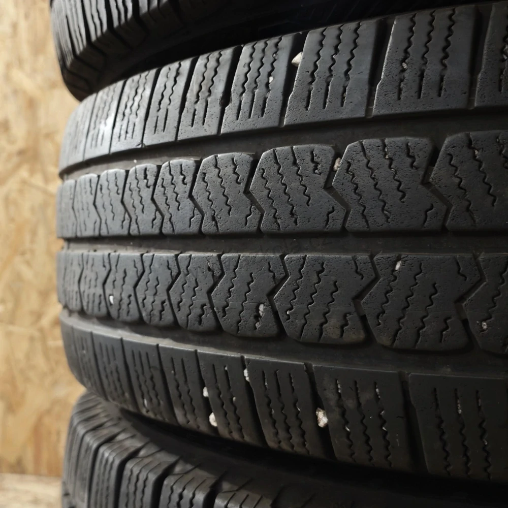 Zimní kola Citroen, Fiat, Iveco, Opel, Peugeot, Toyota 215/70 R15C č. AK224