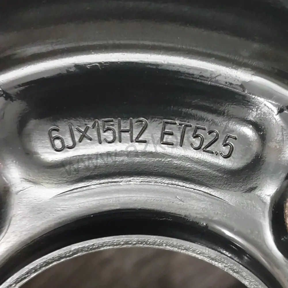 Sada zimních kol Ford 195/60 R15 č. AK70