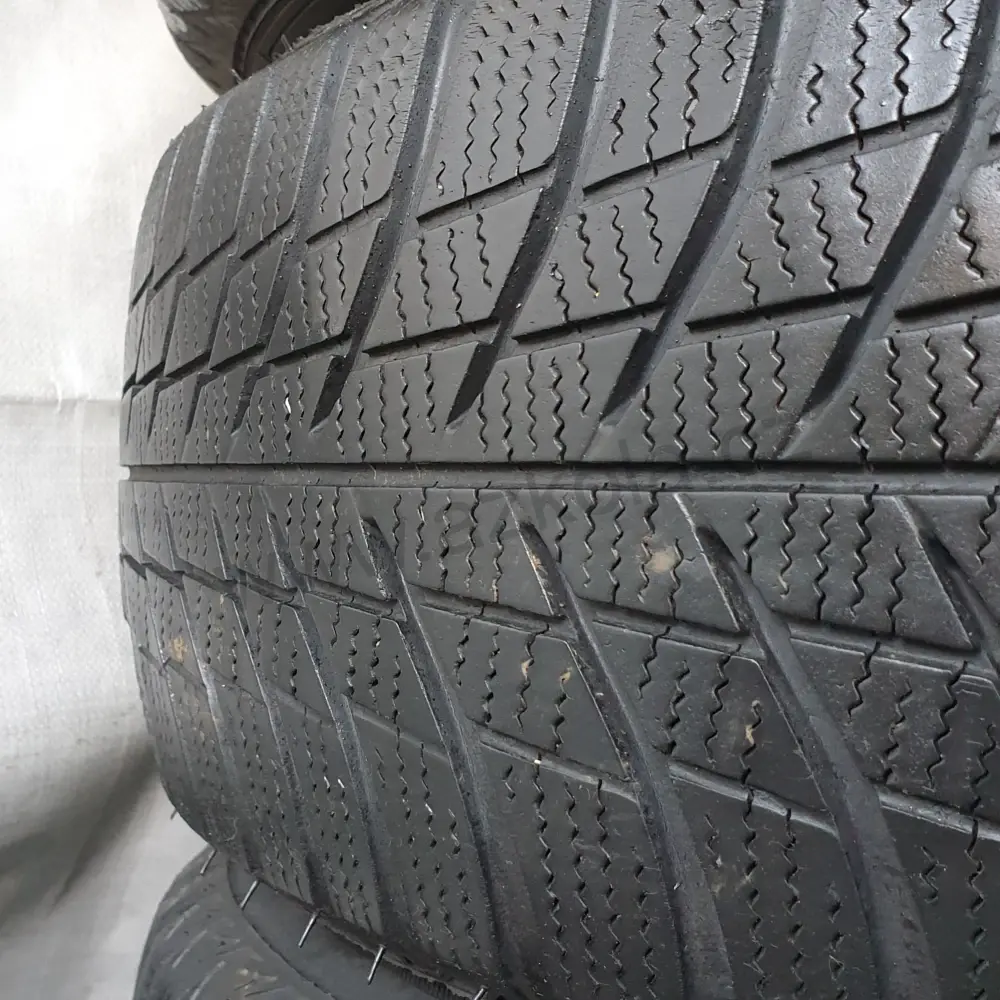 Sada zimních kol Škoda, Volkswagen, Seat, Audi 215/65 R17 č. AK81