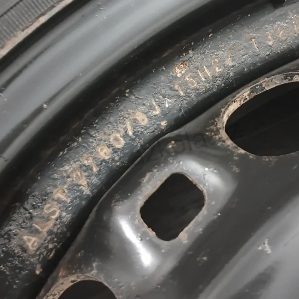 Sada zimních kol Škoda, Volkswagen, Seat, Audi 185/60 R15 č. AK147