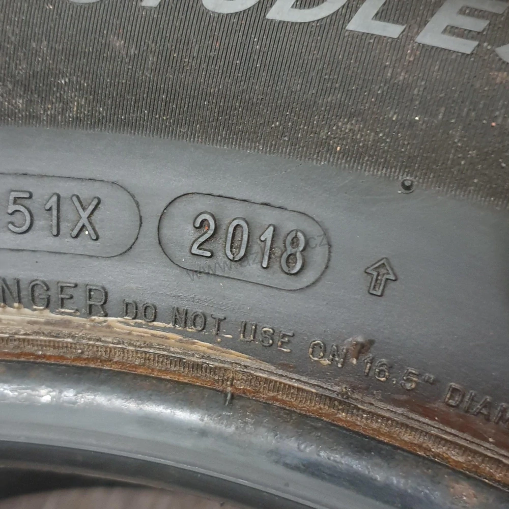 Zimní pneumatiky Michelin 215/60 R16 č. AP346