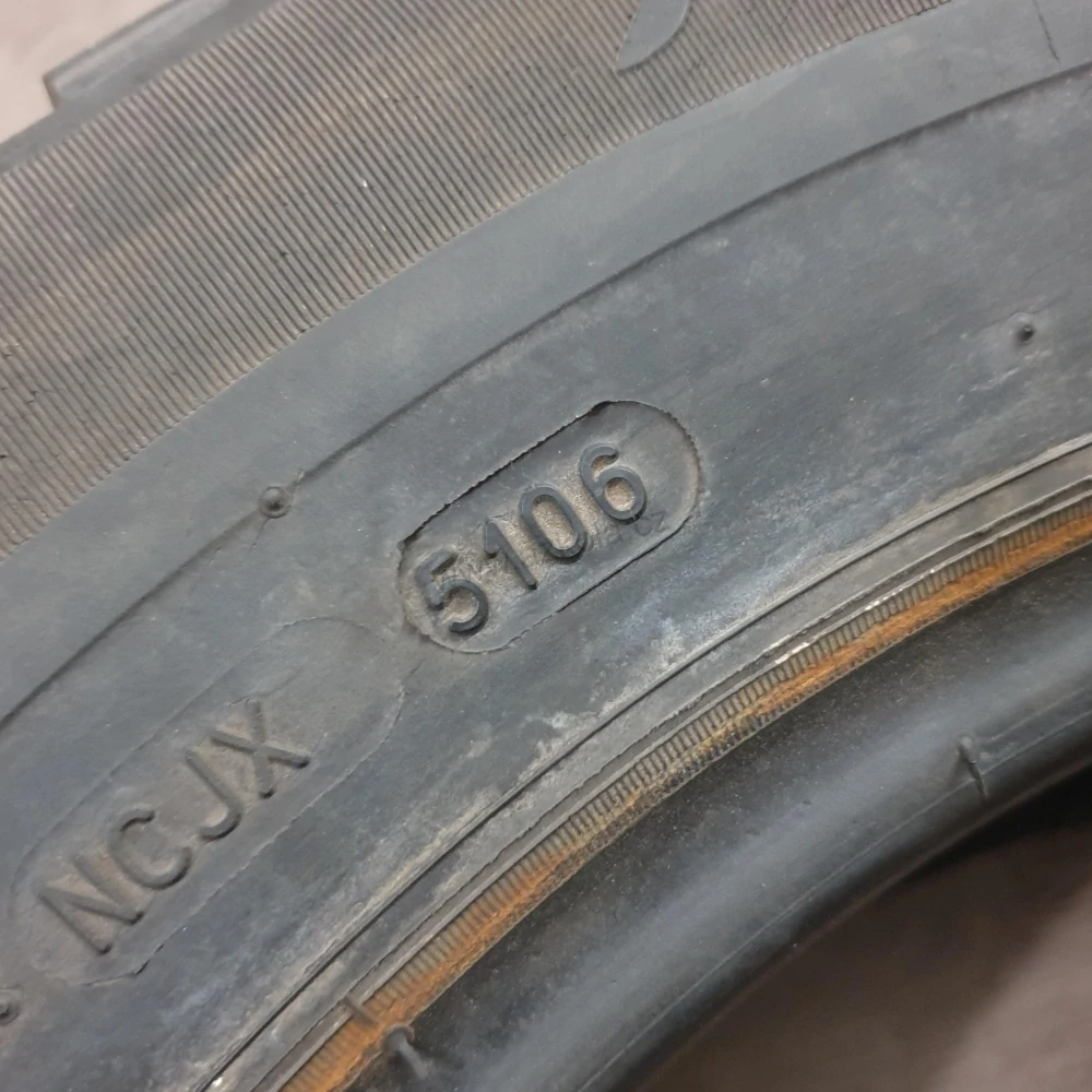 Zimní pneumatiky 195/65 R15 Michelin č. AP730