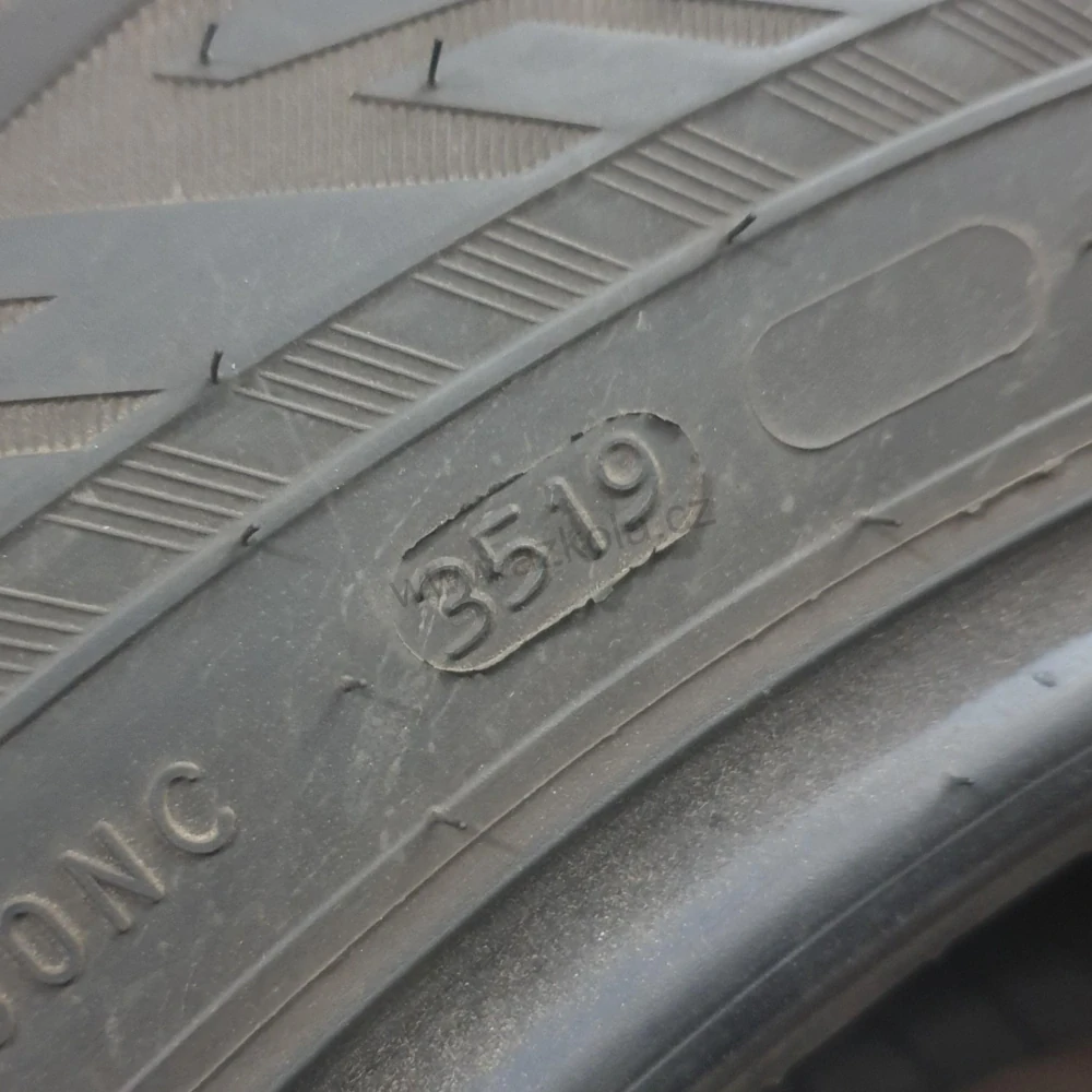 Zimní pneumatiky 225/60 R18 SUV Nokian č. AP753