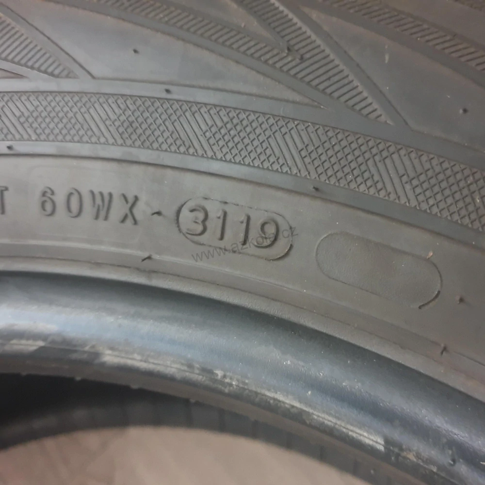 Zimní pneumatiky 215/65 R17 Nokian č. AP779