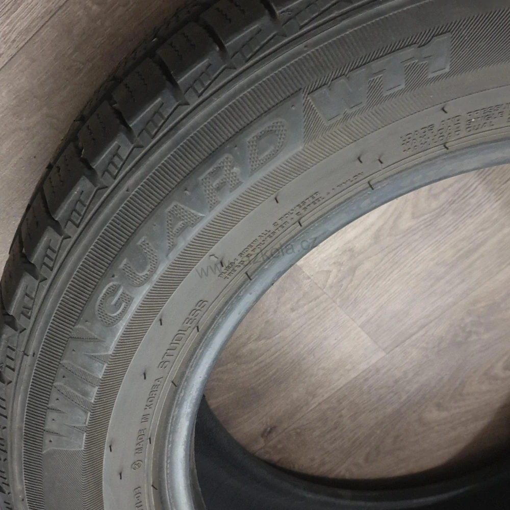 Zimní pneumatiky 205/65 R16C Nexen č. AP782