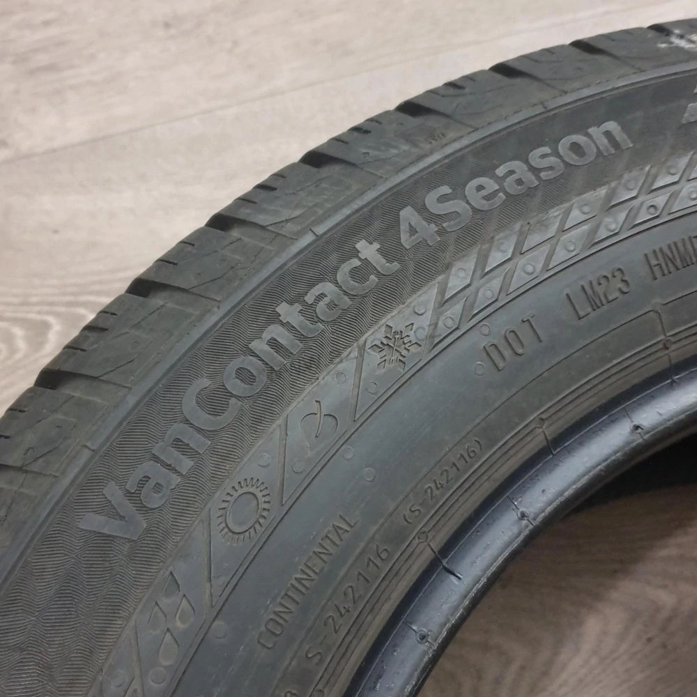 Celoroční pneu 205/65 R16C Continental č. AP792