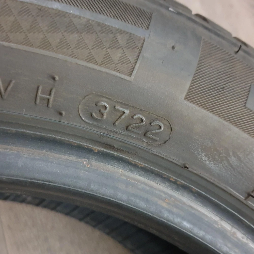 Zimní pneumatiky 165/60 R14 Hankook č. AP799