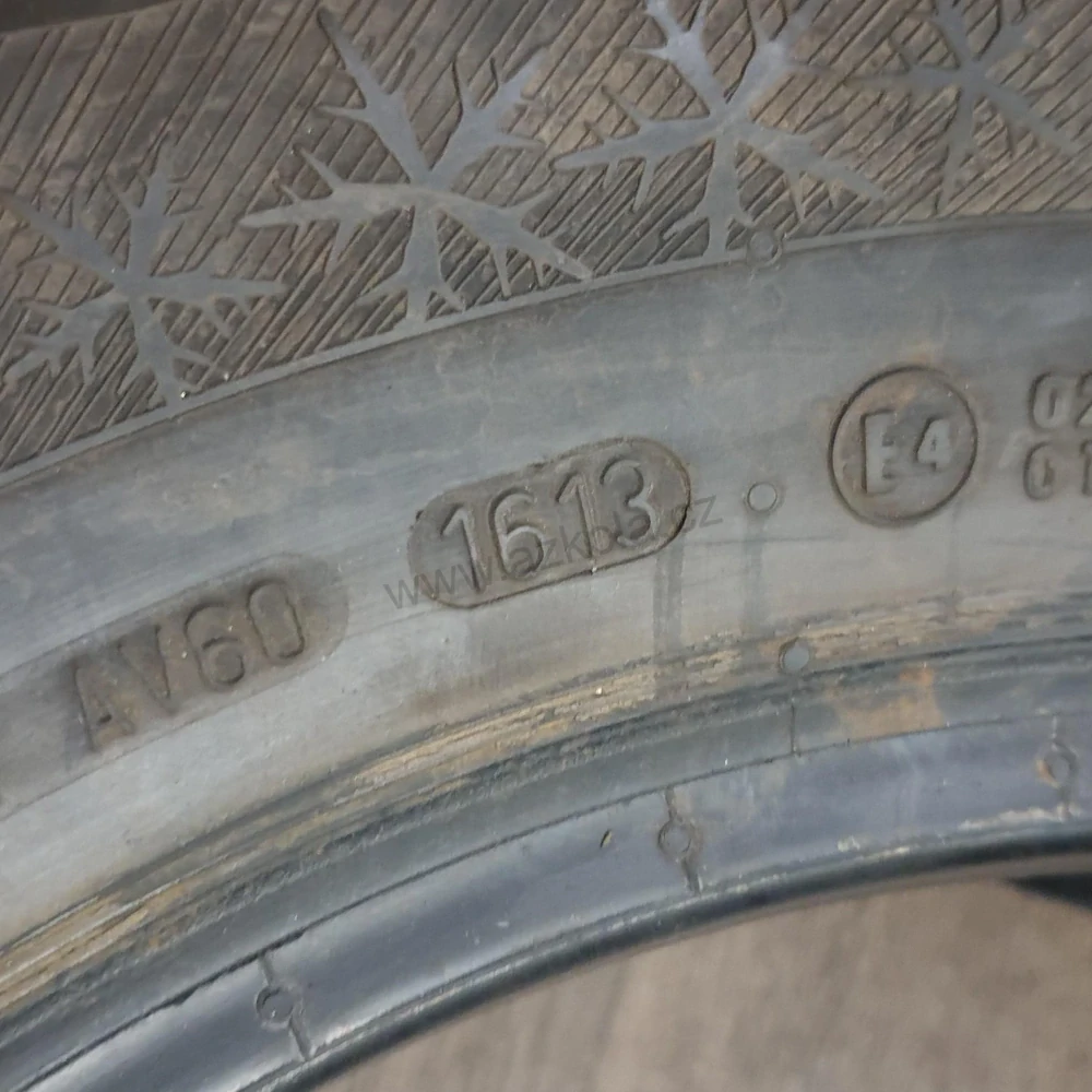 Zimní pneumatiky 175/70 R14 Barum č. AP825