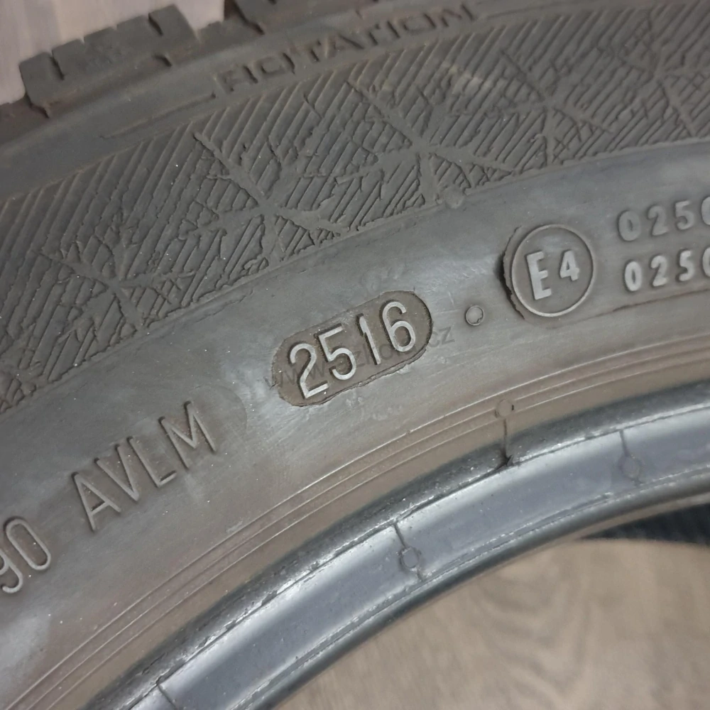 Zimní pneumatiky 185/60 R15 Barum č. AP826