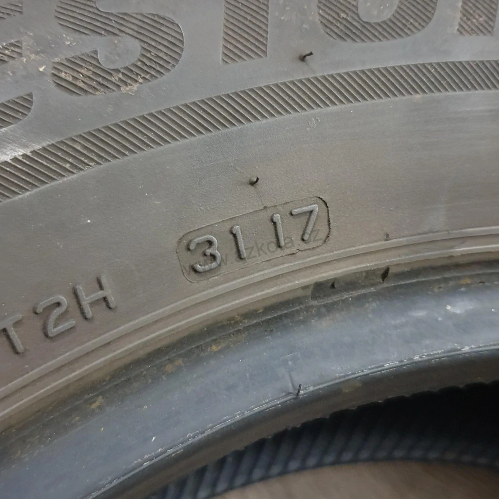 Zimní pneumatiky 215/60 R16 Bridgestone č. AP852