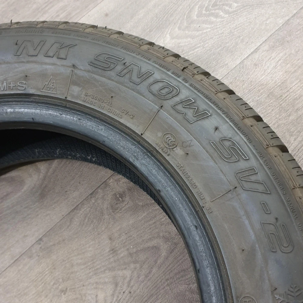 Zimní pneumatiky 165/70 R14 Nankang č. AP862