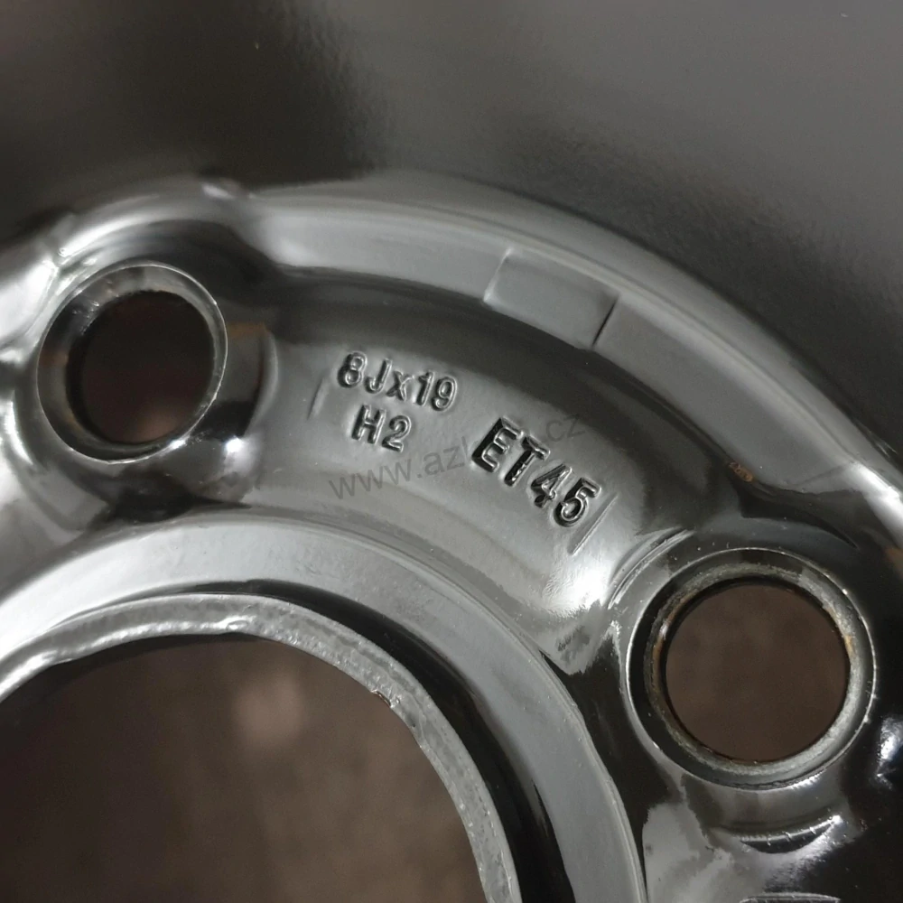 Zimní kola Škoda, VW, Audi 255/50 R19 č. AK172