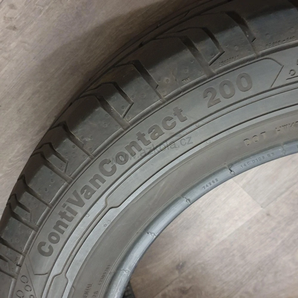 Letní pneumatiky 215/60 R17C Continental č. AP880