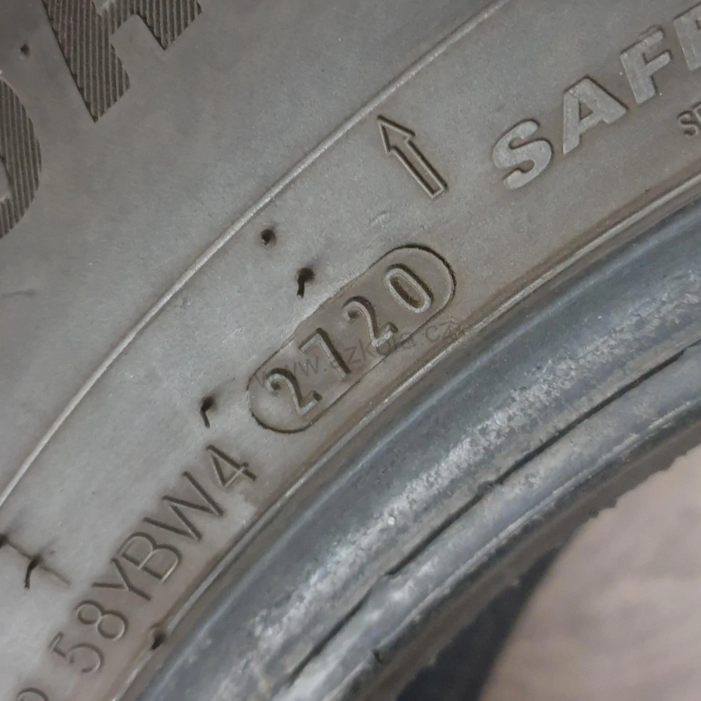 Zimní pneumatiky 215/60 R17C Kumho č. AP881