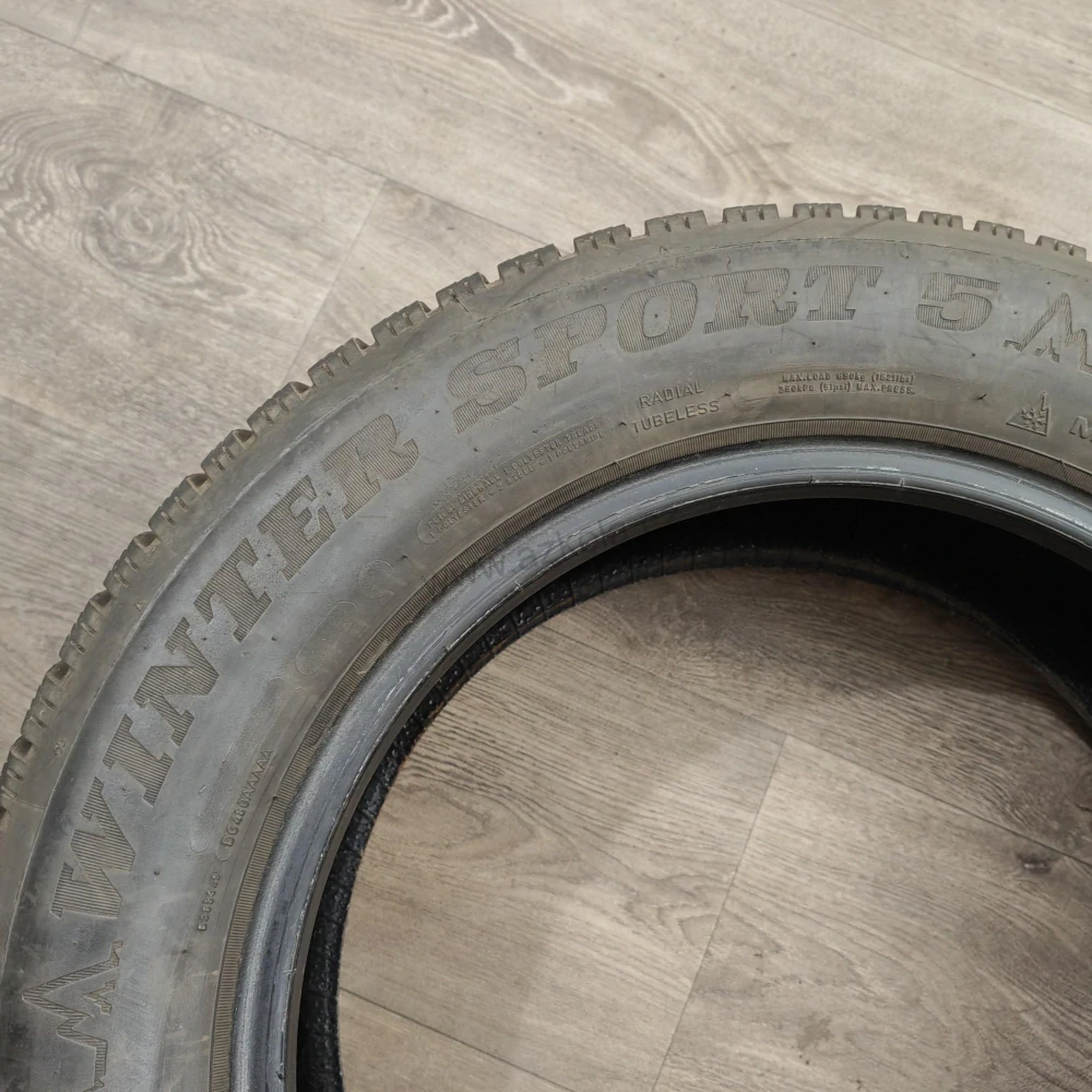 Zimní pneumatiky 215/60 R16 Dunlop č. AP907