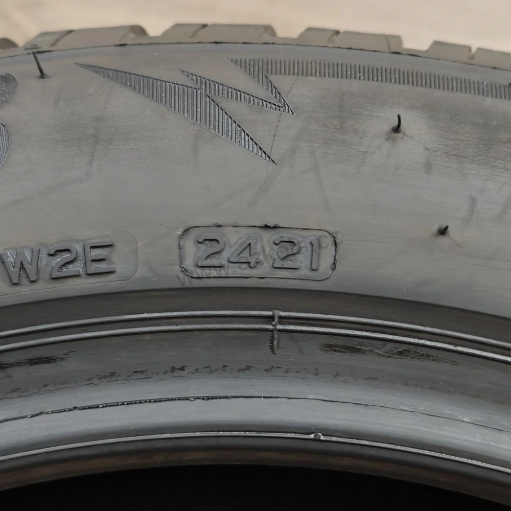 Zimní pneumatiky 205/55 R16 Bridgestone č. AP910