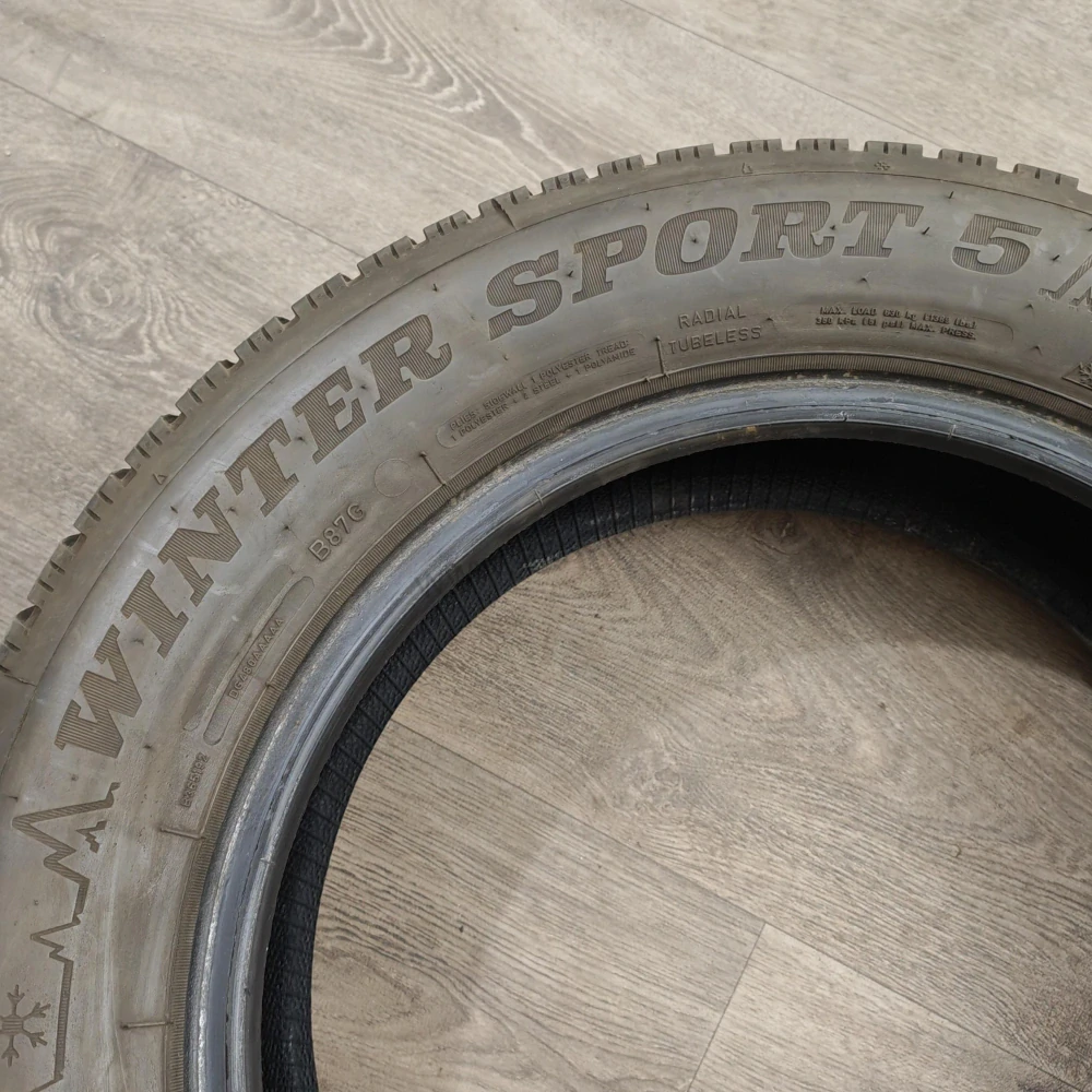 Zimní pneumatiky 205/60 R16 Dunlop č. AP912