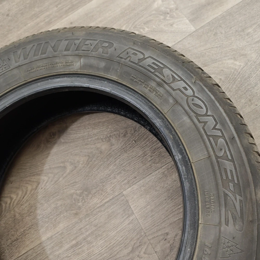 Zimní pneumatiky 165/70 R14 Dunlop č. AP926