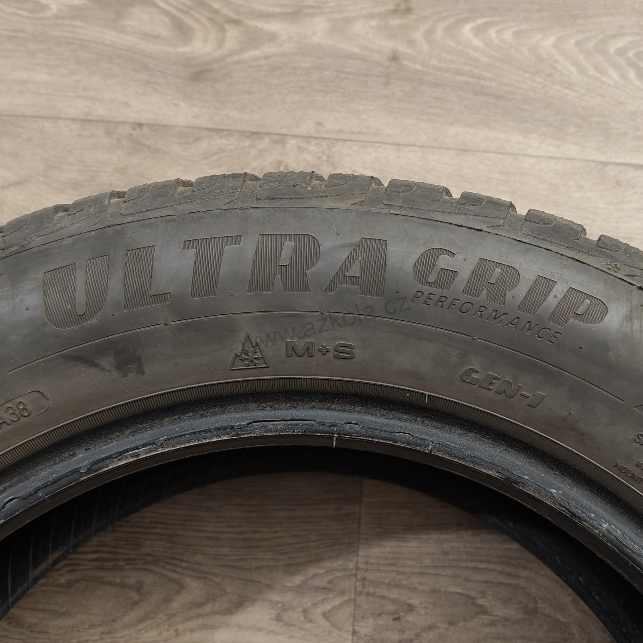 Zimní pneumatiky 215/60 R16 GoodYear č. AP946
